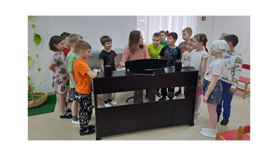 Весна, Дружба, Мама Весна, Дружба, Мама.